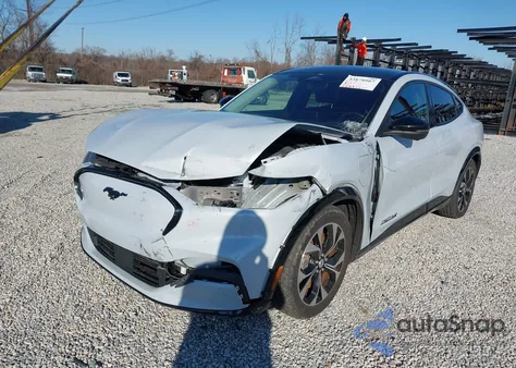 2022 Ford Mustang Mach-E Premium z USA, uszkodzony, nr VIN 3FMTK3SU4NMA40798